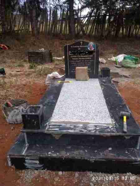 Grave/Tomb stone & head stones