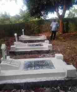 Grave/Tomb stone & head stones
