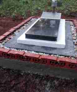 Grave/Tomb stone & head stones