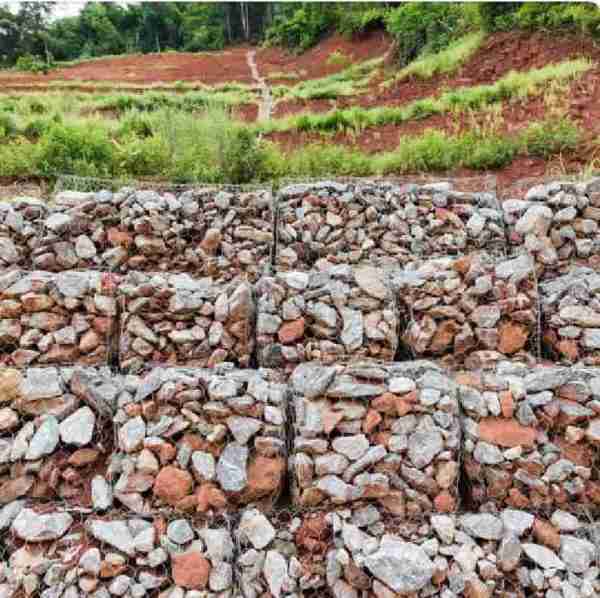 Gabion wire/boxes 2mx1mx1mx2.4mm - Image 4