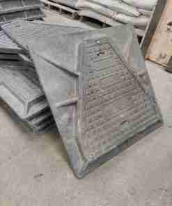 Medium Duty Triangular Composite Resintuff Manhole Covers 25 tons 700 mm x 700 mm.