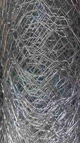 Triple twisted heavy Gauge Galvanized Chain link fence 14-Gauge (4ft High;18mtrs,zeka co.)